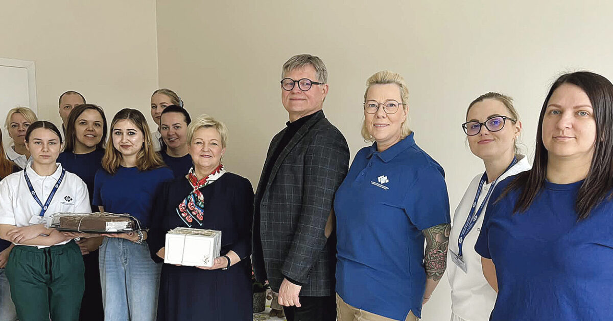 Kartenos katalikiškoje palaikomojo gydymo ir slaugos ligoninėje profesinio mokymo centro atstovus pasitiko šios gydymo įstaigos vadovas Normantas Žeimys.